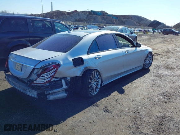 2014 Mercedes-Benz S-Class S 550 with VIN WDDUG8CB9EA032946, listed as a IAAI auction lot 41925030 with 15,304 mi miles. Bid and sale history available at carsss.com. Image 4.