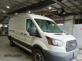 2016 Ford Transit Cargo z VIN 1FTYR2CM3GKA95834, wystawiony jako IAAI lot #42461123 z przebiegiem 245 988 mil mil oraz . Historia ofert i sprzedaży dostępna na DreamBid. Obrazek 1.