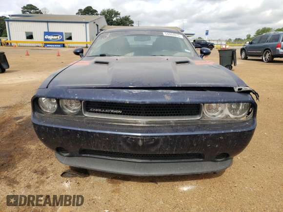 2013 Dodge Challenger SXT z VIN 2C3CDYAG3DH578949, wystawiony jako Copart lot #54664815 z przebiegiem 205 376 mil mil oraz Szkody całkowita. Historia ofert i sprzedaży dostępna na DreamBid. Obrazek 5.