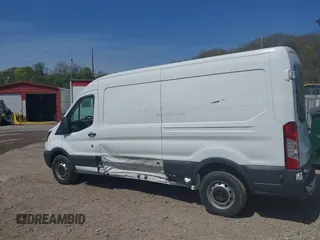 2017 Ford Transit z VIN 1FTYR2CM2HKA84048, wystawiony jako IAAI lot #42061360 z przebiegiem 219 456 mil mil oraz . Historia ofert i sprzedaży dostępna na DreamBid. Obrazek 15.