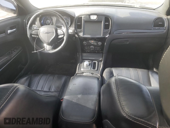 2016 Chrysler 300 S z VIN 2C3CCABG6GH167834, wystawiony jako Copart lot #48224735 z przebiegiem 93 777 mil mil oraz Szkoda całkowita • Salvage title. Historia ofert i sprzedaży dostępna na DreamBid. Obrazek 8.