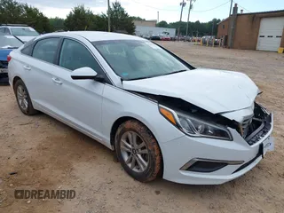 2017 Hyundai Sonata 2.4L z VIN 5NPE24AF6HH458022, wystawiony jako IAAI lot #42195347 z przebiegiem 74 173 mil mil oraz . Historia ofert i sprzedaży dostępna na DreamBid. Obrazek 1.