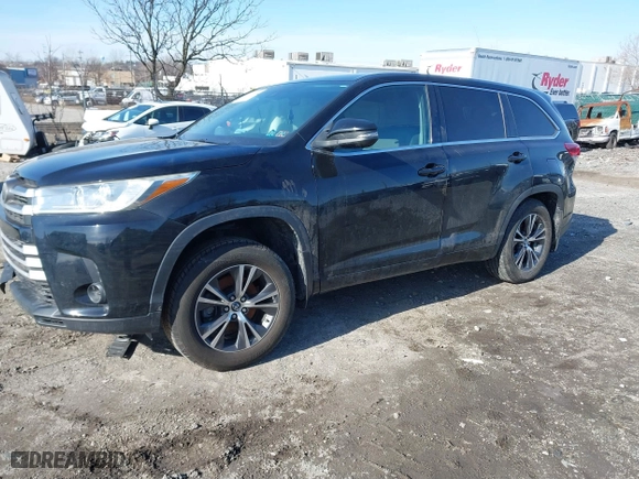 2018 Toyota Highlander LE with VIN 5TDBZRFHXJS825574, listed as a IAAI auction lot 41602075 with 87,954 mi miles. Bid and sale history available at carsss.com. Image 16.