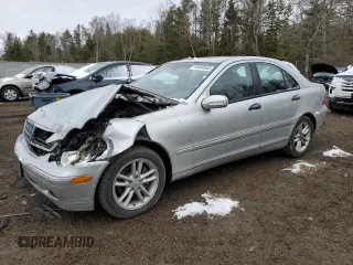 2004 Mercedes-Benz C 230 Kompressor z VIN WDBRF40J74F543823, wystawiony jako Copart lot #49698565 z przebiegiem 114 644 mil mil oraz Szkoda całkowita • Salvage title. Historia ofert i sprzedaży dostępna na DreamBid. Obrazek 1.