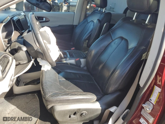 2017 Chrysler Pacifica Touring-L with VIN 2C4RC1BG5HR785101, listed as a Copart auction lot 46224715 with 95,839 mi miles and Salvage Title. Bid and sale history available at carsss.com. Image 7.