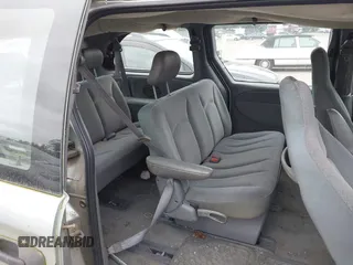 2004 Dodge Caravan SE with VIN 1D4GP24R94B534271, listed as a IAAI auction lot 42121007 with 218,764 mi miles and . Bid and sale history available at carsss.com. Image 8.