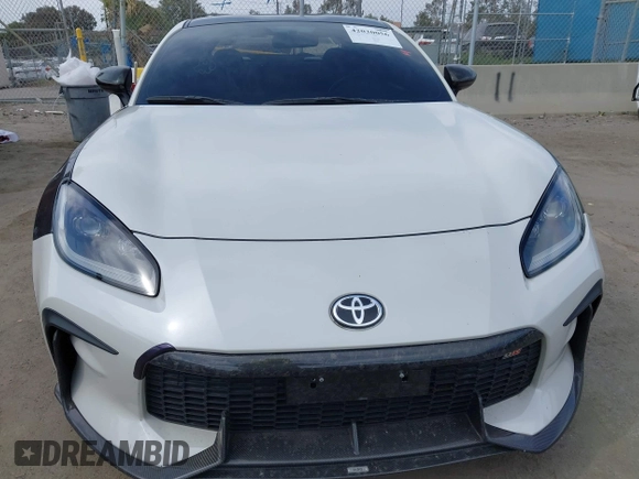 2022 Toyota GR86 with VIN JF1ZNBC13N8758065, listed as a IAAI auction lot 42030056 with 30,436 mi miles. Bid and sale history available at carsss.com. Image 12.