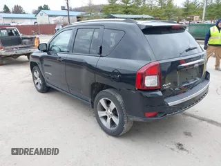 2016 Jeep Compass Latitude with VIN 1C4NJDEB8GD695268, listed as a IAAI auction lot 41724921 with 137,118 mi miles. Bid and sale history available at carsss.com. Image 3.