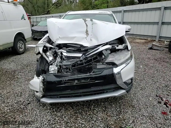 2017 Mitsubishi Outlander SE with VIN JA4AD3A36HZ052821, listed as a Copart auction lot 46803605 with 65,358 mi miles and Salvage Title. Bid and sale history available at carsss.com. Image 12.