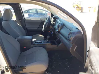 2017 Toyota Tacoma SR z VIN 5TFRX5GN8HX092723, wystawiony jako IAAI lot #41862331 z przebiegiem 114 772 mil mil oraz . Historia ofert i sprzedaży dostępna na DreamBid. Obrazek 5.