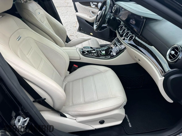 2019 Mercedes-Benz E 63 S AMG with VIN WDDZF8KB5KA527232, listed as a Copart auction lot 44852625 with 87,854 mi miles and Clean Title. Bid and sale history available at DreamBid. Image 10.