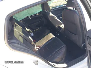 2015 Volkswagen GTI S z VIN 3VW4T7AU4FM056187, wystawiony jako IAAI lot #41273757 z przebiegiem 108 096 mil mil oraz . Historia ofert i sprzedaży dostępna na DreamBid. Obrazek 8.