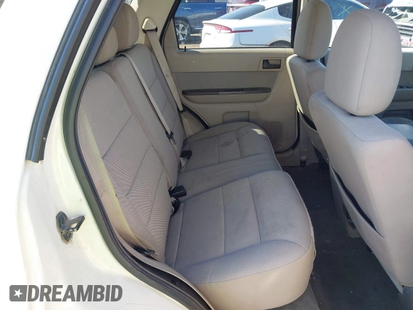 2011 Ford Escape XLT with VIN 1FMCU0D77BKB45161, listed as a IAAI auction lot 41890058 with 263,786 mi miles. Bid and sale history available at carsss.com. Image 8.