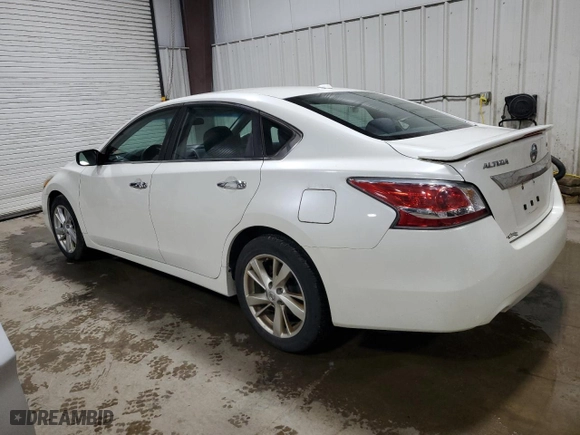 2015 Nissan Altima 2.5 S with VIN 1N4AL3APXFC264400, listed as a Copart auction lot 50314445 with 132,136 mi miles and Salvage Title. Bid and sale history available at carsss.com. Image 2.
