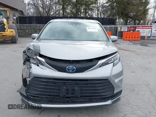 2021 Toyota Sienna LE z VIN 5TDKSKFCXMS036779, wystawiony jako IAAI lot #42037165 z przebiegiem 351 529 mil mil oraz . Historia ofert i sprzedaży dostępna na DreamBid. Obrazek 12.