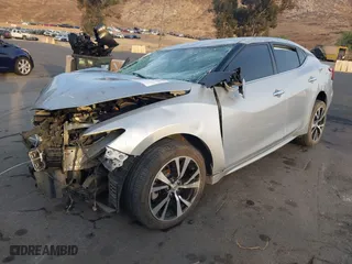 2018 Nissan Maxima SL with VIN 1N4AA6AP5JC387702, listed as a IAAI auction lot 41229493 with 111,693 mi miles. Bid and sale history available at carsss.com. Image 17.