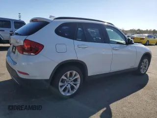 2014 BMW X1 xDrive28i with VIN WBAVL1C55EVY10533, listed as a Copart auction lot 49044025 with 157,004 mi miles and Salvage Title. Bid and sale history available at carsss.com. Image 3.