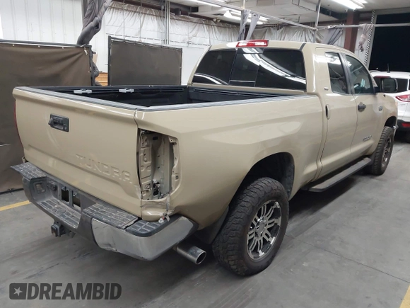 2017 Toyota Tundra SR5 z VIN 5TFRY5F18HX222592, wystawiony jako IAAI lot #42213820 z przebiegiem 204 876 mil mil oraz . Historia ofert i sprzedaży dostępna na DreamBid. Obrazek 4.