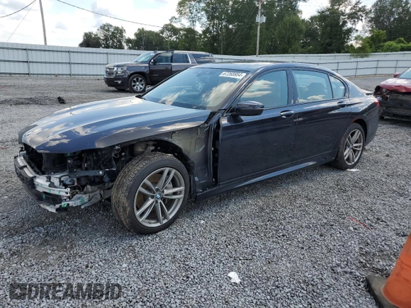 2019 BMW 7 Series 740i xDrive with VIN WBA7E4C50KGV70120, listed as a Copart auction lot 67268954 with 39,639 mi miles and Salvage Title. Bid and sale history available at DreamBid. Image 1.