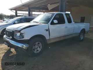 2000 Ford F-150 XL z VIN 1FTRX17W3YNB62562, wystawiony jako Copart lot #50375915 z przebiegiem Nie podano mil oraz Szkoda całkowita • Salvage title. Historia ofert i sprzedaży dostępna na DreamBid. Obrazek 1.