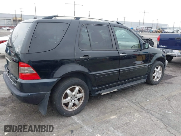 2005 Mercedes-Benz M 500 with VIN 4JGAB75EX5A532297, listed as a IAAI auction lot 42794563 with 200,481 mi miles and . Bid and sale history available at DreamBid. Image 4.