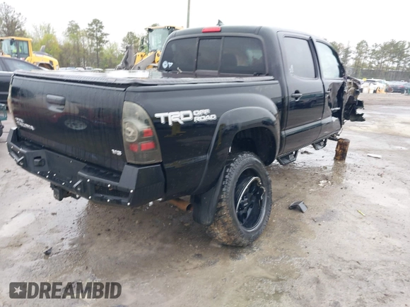 2015 Toyota Tacoma with VIN 3TMLU4EN9FM181683, listed as a IAAI auction lot 41980940 with 176,523 mi miles and . Bid and sale history available at DreamBid. Image 4.