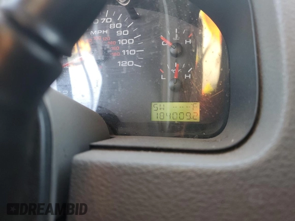2006 Ford F-150 XL с VIN 1FTPX12V26NB13985, выставлен на аукционе Copart как лот 86205554 с пробегом 184 009 миль миль и Списание • Salvage title. История ставок и продаж доступна на DreamBid. Изображение 9.