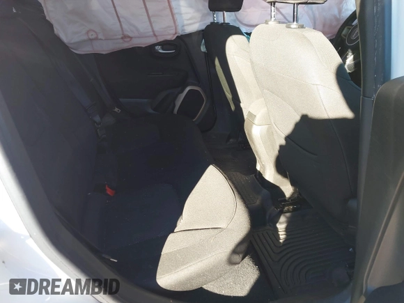 2016 Jeep Renegade Latitude z VIN ZACCJABT0GPE14956, wystawiony jako IAAI lot #41238249 z przebiegiem 145 764 mil mil oraz . Historia ofert i sprzedaży dostępna na DreamBid. Obrazek 8.