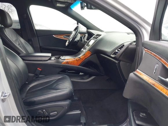 2018 Lincoln MKX Select with VIN 2LMPJ8KR6JBL19392, listed as a IAAI auction lot 41607522 with 91,930 mi miles. Bid and sale history available at carsss.com. Image 5.