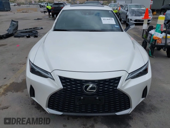 2022 Lexus IS 300 z VIN JTHDA1D23N5121856, wystawiony jako IAAI lot #41146026 z przebiegiem 58 937 mil mil oraz . Historia ofert i sprzedaży dostępna na DreamBid. Obrazek 13.