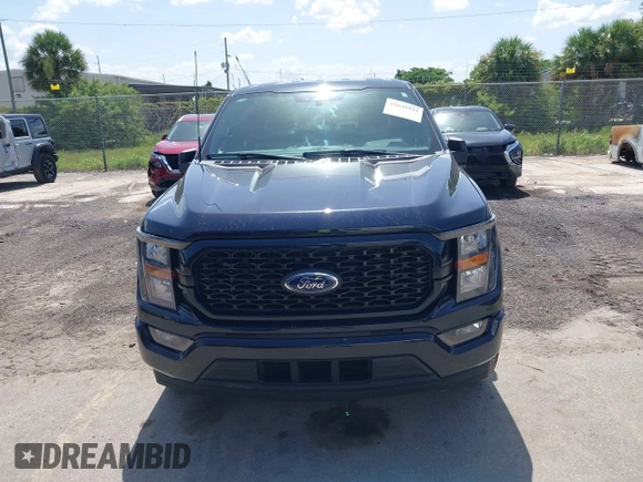 2023 Ford F-150 XL z VIN 1FTEW1CP0PKD72617, wystawiony jako IAAI lot #42642922 z przebiegiem 52 966 mil mil oraz . Historia ofert i sprzedaży dostępna na DreamBid. Obrazek 12.