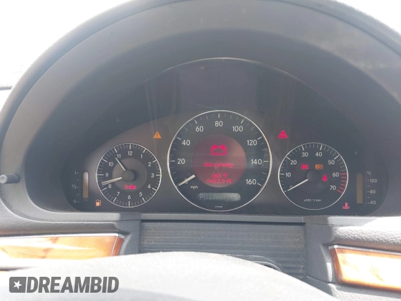 2005 Mercedes-Benz E 500 z VIN WDBUF70J85A683972, wystawiony jako IAAI lot #42400796 z przebiegiem 227 867 mil mil oraz . Historia ofert i sprzedaży dostępna na DreamBid. Obrazek 7.