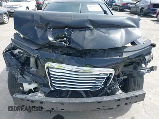 2012 Chrysler 300 Limited with VIN 2C3CCACG5CH289013, listed as a IAAI auction lot 41847824 with 193,302 mi miles. Bid and sale history available at carsss.com. Image 6.