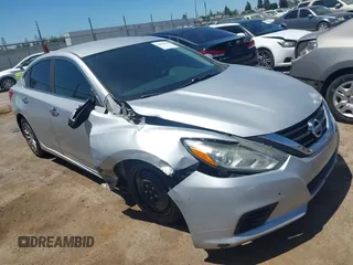 2016 Nissan Altima S z VIN 1N4AL3AP4GN368886, wystawiony jako IAAI lot #42283648 z przebiegiem 185 583 mil mil oraz . Historia ofert i sprzedaży dostępna na DreamBid. Obrazek 1.