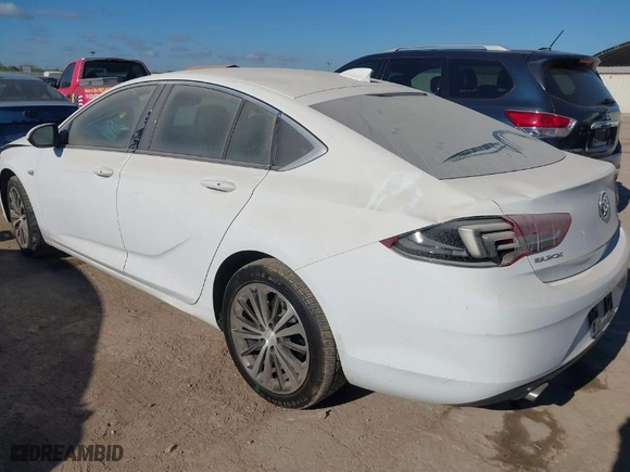 2018 Buick Regal Sportback Preferred II with VIN W04GM6SX9J1146810, listed as a IAAI auction lot 40689240 with NaN miles. Bid and sale history available at carsss.com. Image 3.
