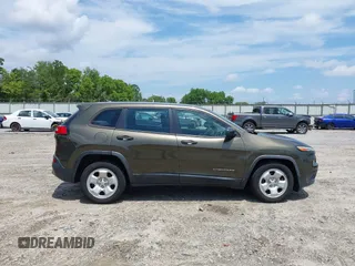 2015 Jeep Cherokee Sport with VIN 1C4PJLAB0FW660722, listed as a IAAI auction lot 42480650 with 272,396 mi miles and . Bid and sale history available at DreamBid. Image 13.