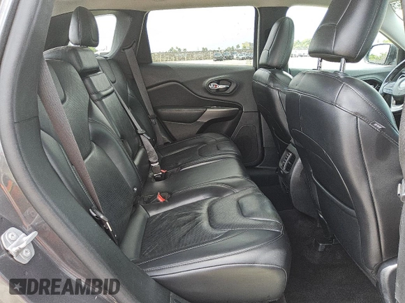 2019 Jeep Cherokee Limited with VIN 1C4PJMDX3KD162386, listed as a Copart auction lot 60240995 with 107,709 mi miles and Clean title. Bid and sale history available at DreamBid. Image 10.
