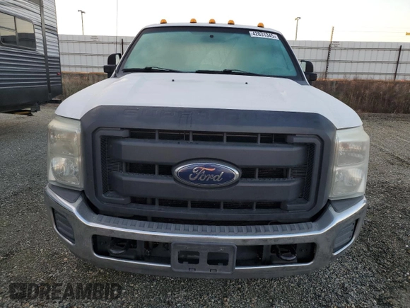 2013 Ford F-350 with VIN 1FDRF3GT6DEB28819, listed as a Copart auction lot 42031345 with 174,419 mi miles and Clean title. Bid and sale history available at DreamBid. Image 5.