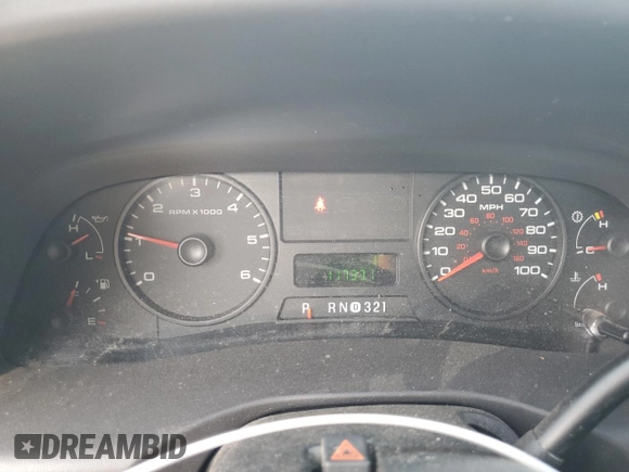 2006 Ford F-250 XL z VIN 1FTSX21596EC30884, wystawiony jako Copart lot #53560955 z przebiegiem 117 331 mil mil oraz Szkoda całkowita • Salvage title. Historia ofert i sprzedaży dostępna na DreamBid. Obrazek 9.
