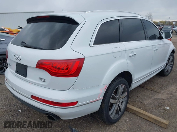 2015 Audi Q7 Premium Plus with VIN WA1LGAFE7FD030822, listed as a IAAI auction lot 41957888 with 116,476 mi miles and . Bid and sale history available at DreamBid. Image 4.
