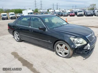 2004 Lexus LS 430 with VIN JTHBN36F740124200, listed as a IAAI auction lot 42146256 with 256,986 mi miles. Bid and sale history available at carsss.com. Image 1.