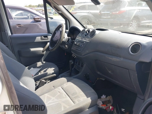 2013 Ford Transit Connect XLT z VIN NM0LS6BN2DT145528, wystawiony jako IAAI lot #42568742 z przebiegiem 92 093 mil mil oraz . Historia ofert i sprzedaży dostępna na DreamBid. Obrazek 5.