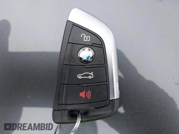 2018 BMW X2 xDrive28i with VIN WBXYJ5C37JEF74740, listed as a IAAI auction lot 41818174 with 74,155 mi miles. Bid and sale history available at carsss.com. Image 11.