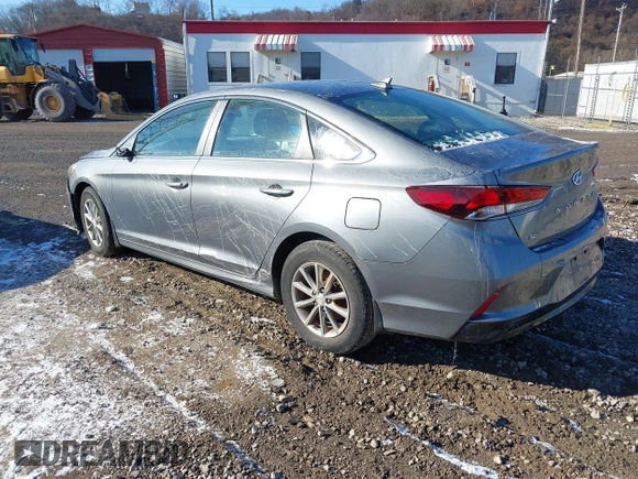 2018 Hyundai Sonata SE with VIN 5NPE24AF5JH679701, listed as a IAAI auction lot 41095174 with 30,579 mi miles and . Bid and sale history available at DreamBid. Image 3.