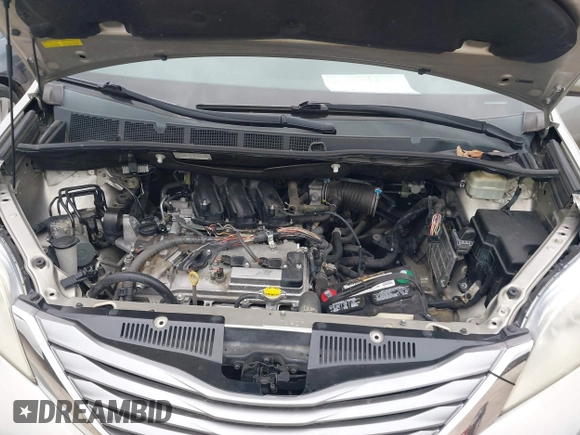 2015 Toyota Sienna XLE с VIN 5TDYK3DC4FS677254, выставлен на аукционе IAAI как лот 41708885 с пробегом 122 637 миль миль и . История ставок и продаж доступна на DreamBid. Изображение 10.