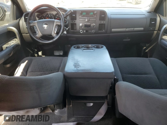 2008 Chevrolet Silverado 1500 1LT with VIN 2GCEC13J281190326, listed as a Copart auction lot 46140375 with 231,884 mi miles and Salvage Title. Bid and sale history available at DreamBid. Image 8.