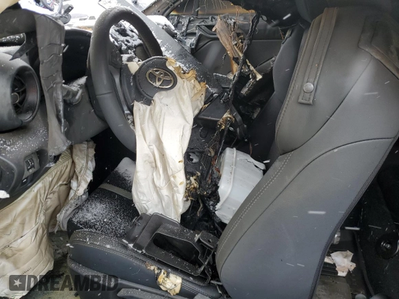 2024 Toyota 86 Premium with VIN JF1ZNBE1XR8756994, listed as a Copart auction lot 85986194 with Not Provided miles and Salvage Title. Bid and sale history available at DreamBid. Image 7.