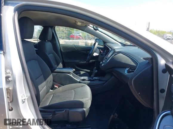 2018 Chevrolet Malibu LT with VIN 1G1ZD5ST8JF140336, listed as a IAAI auction lot 41972587 with 318,514 mi miles and . Bid and sale history available at DreamBid. Image 5.