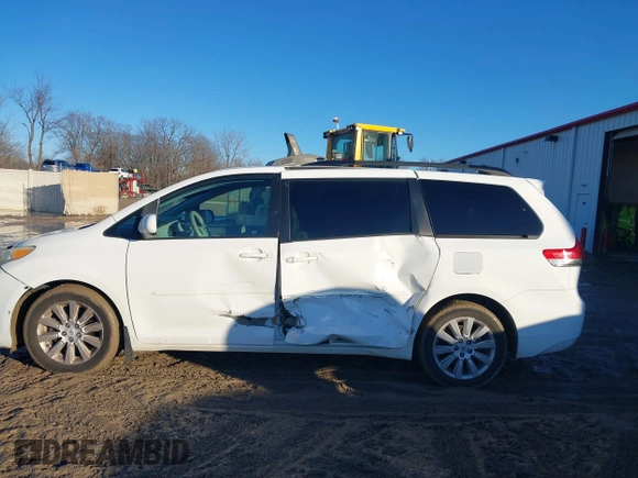 2012 Toyota Sienna XLE with VIN 5TDDK3DC4CS042464, listed as a IAAI auction lot 41199300 with 143,677 mi miles. Bid and sale history available at carsss.com. Image 14.