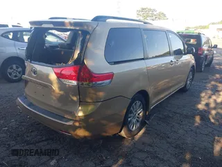 2011 Toyota Sienna XLE AAS с VIN 5TDYK3DCXBS126384, выставлен на аукционе IAAI как лот 42309297 с пробегом 229 242 миль миль и . История ставок и продаж доступна на DreamBid. Изображение 4.